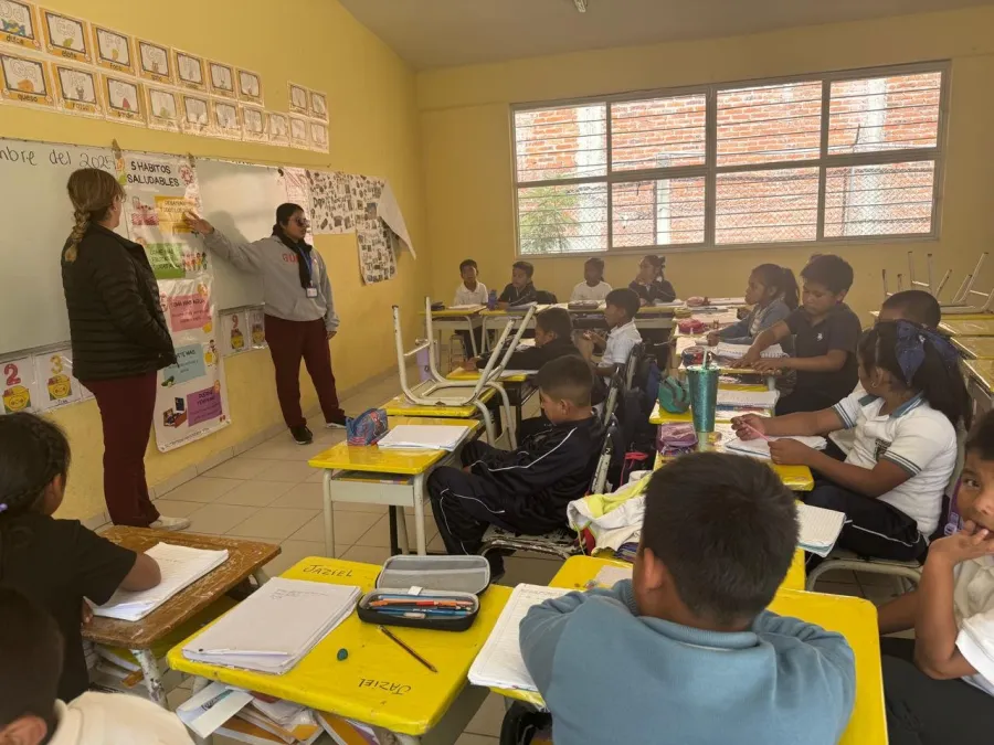Aula de educación nutricional en Feed the Hungry San Miguel